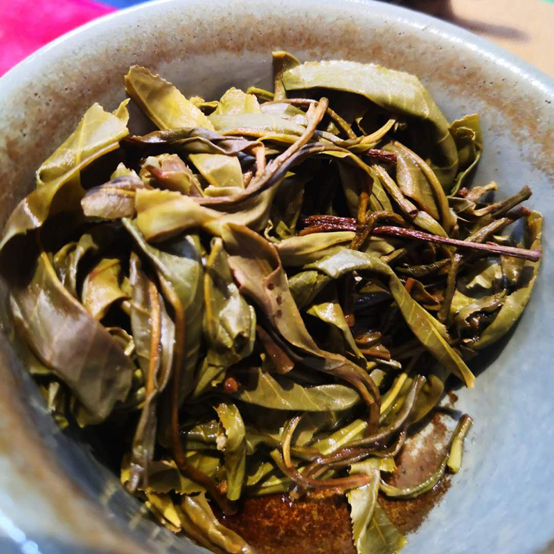 问韵 曼松贡茶中树云南茶叶2018生普洱茶生茶茶散茶盒装1000g